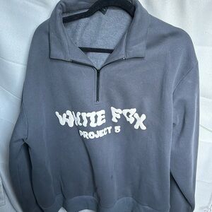 M/L white fox quarter zip